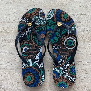 SALE! $11 ea or 3/$30 - Havaianas Slim ladies flip flop sandals
